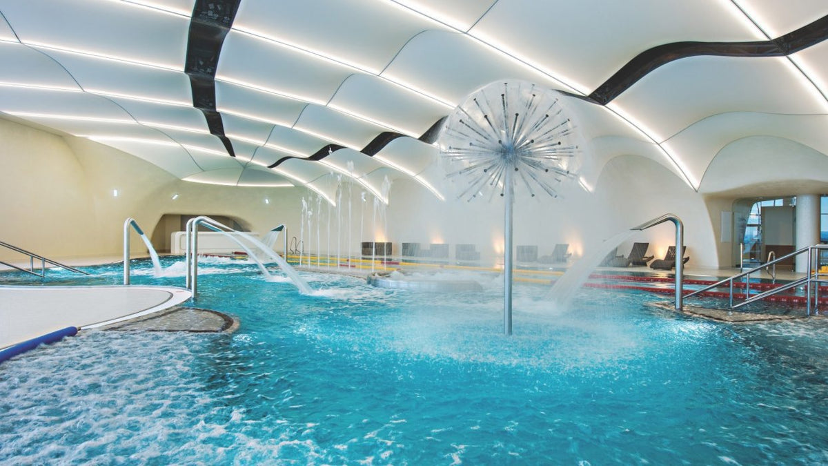 Swimming Pool Area — Hotel Arłamów