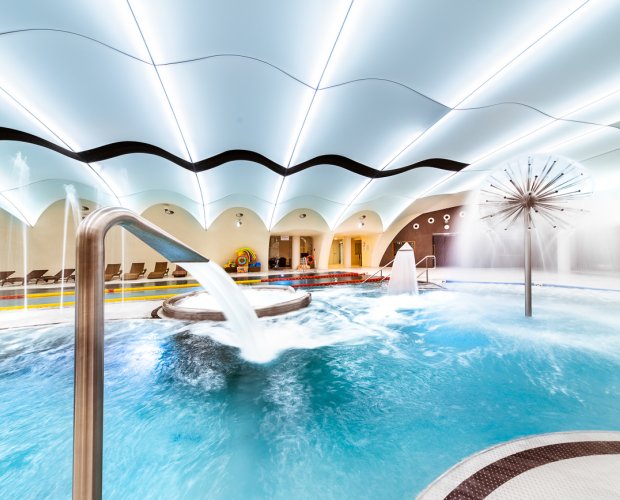 Swimming Pool Area — Hotel Arłamów